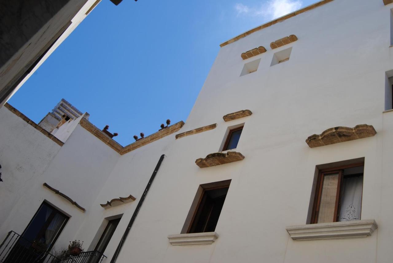 B & B Palazzo Maestro & Corte Maestro Rooms Gallipoli Exterior foto